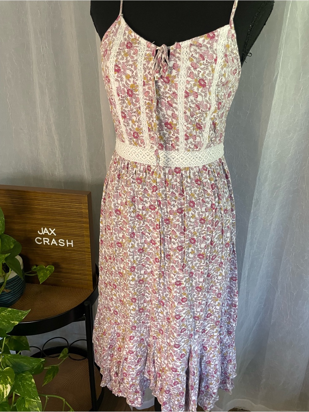 Japna Pink Floral Lace-Trim Midi Dress - Picture 2 of 5